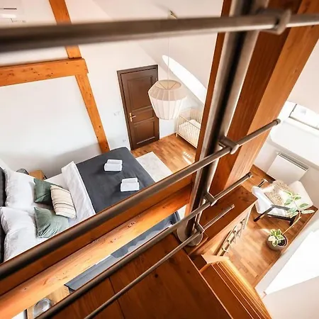 Apartament 3br 2,5bath Luxurious Big Family Penthouse & Views Hradec Králové