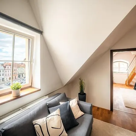 3br 2,5bath Luxurious Big Family Penthouse & Views Apartament Hradec Králové